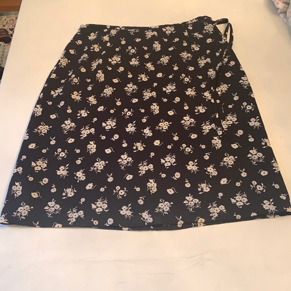 Beautiful, Vintage Chaus Skirt. Size 10. Classic!